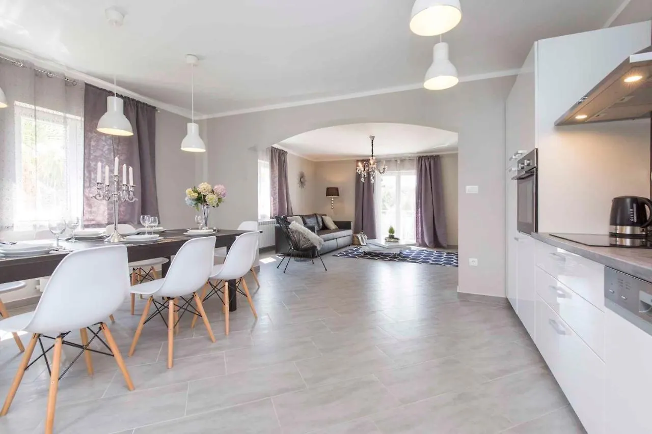 Holiday Home In Becici 35609 Veligolji Hırvatistan